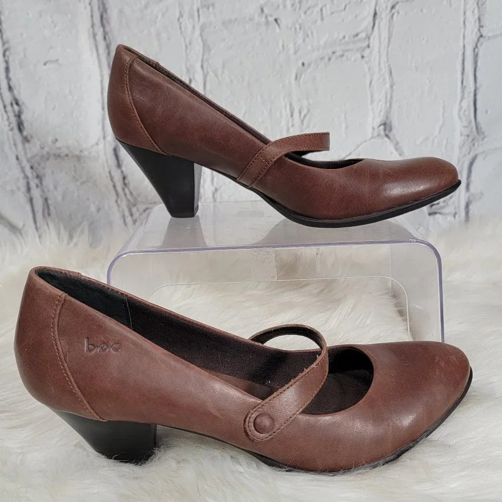 Born BOC Brown Leather Mary Jane Pumps Heels Distressed Professional Business 9